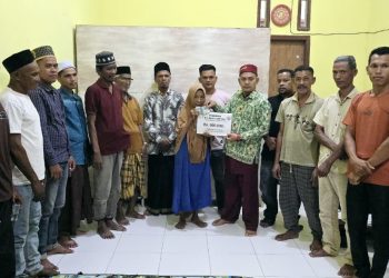 Menjelang Hari Raya Idul Fitri 28 KPM Warga Gampong Ulee Glee Menerima BLT-DD Exstrim 
