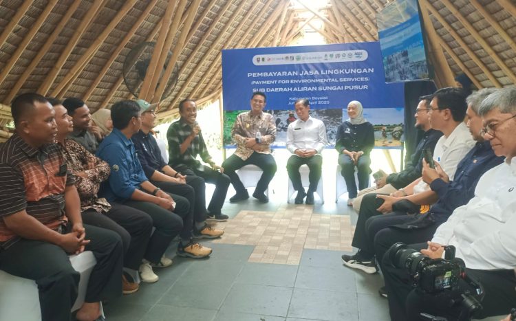 Menteri Lingkungan Hidup Hadiri Pertemuan Terkait Konservasi Mata Air Di Taman Kehati Wangen, Polanharjo