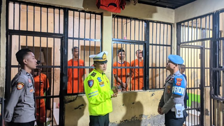 Rutin Cek Ruang Tahanan, Upaya Polres Purwakarta Jamin Keamanan