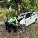 Laka Tunggal di Sekadau, Tiga Orang Luka Usai Mobil Tabrak Pohon