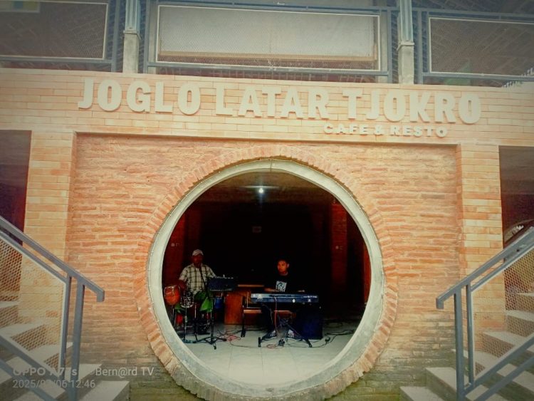 Merayakan Kehangatan dan Kesetaraan di Joglo Latar Tjokro