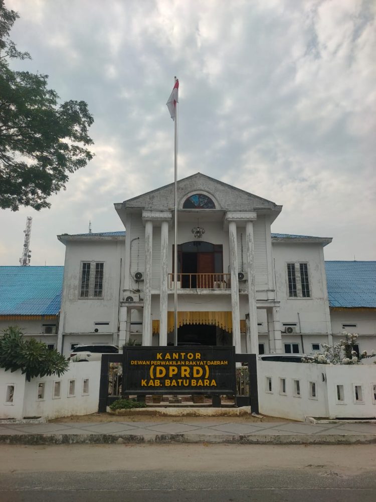 Pegawai Sekwan Rangkap Jabatan PJ Desa Bagan Dalam Diduga Sering Mangkir Dari Kantor