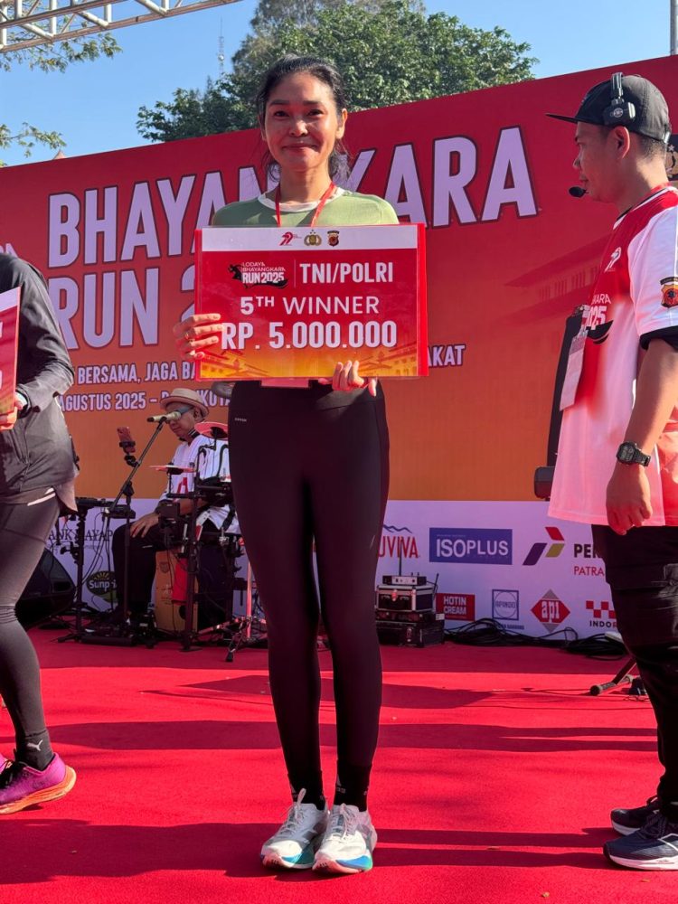 Polwan Polres Purwakarta Raih Juara Dalam Lodaya Bhayangkara Run 2025