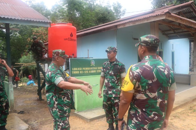 Wasev TMMD Tinjau Langsung Sasaran di Wilayah Kodim Sintang, Kades Sungai Pengga Sampaikan Terima Kasih