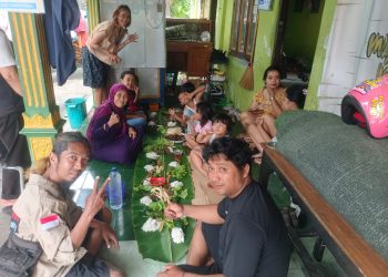 Kembul Bujana Beralas Daun Pisang : Merayakan Semangat Kemerdekaan Lewat Kebersamaan di Pinggir Sungai