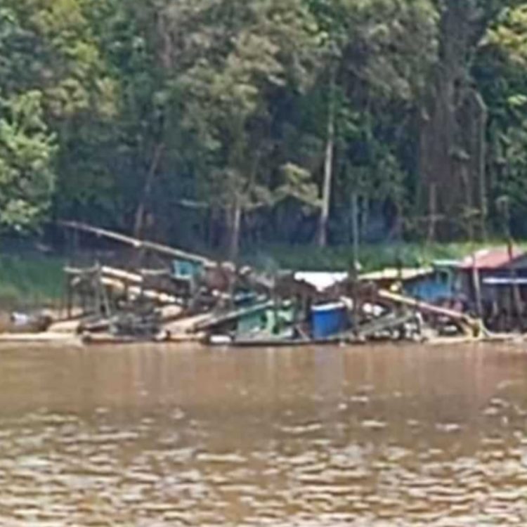 Kapolsek Semitau Meminta Awak Media Kalau Mau di Viralkan Silahkan, Aktivitas PETI Kembali Menjamur di Seberuang Semitau