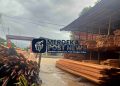 Toko Kayu Milik Bos Ade di Sintang Diduga Jual Beli Kayu Ilegal, Pihak Terkait Diminta Usut Tuntas