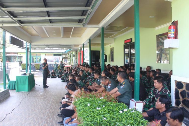 Komandan Kodim 1206/Putussibau Berikan Jamdan: “Hindari Pelanggaran Sekecil Apapun”