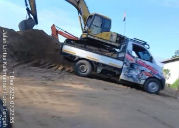 Tambang Pasir Bos HN Bikin Jalan Berbahaya! Debu & Pasir Berserakan, Pelintas Semakin Resah