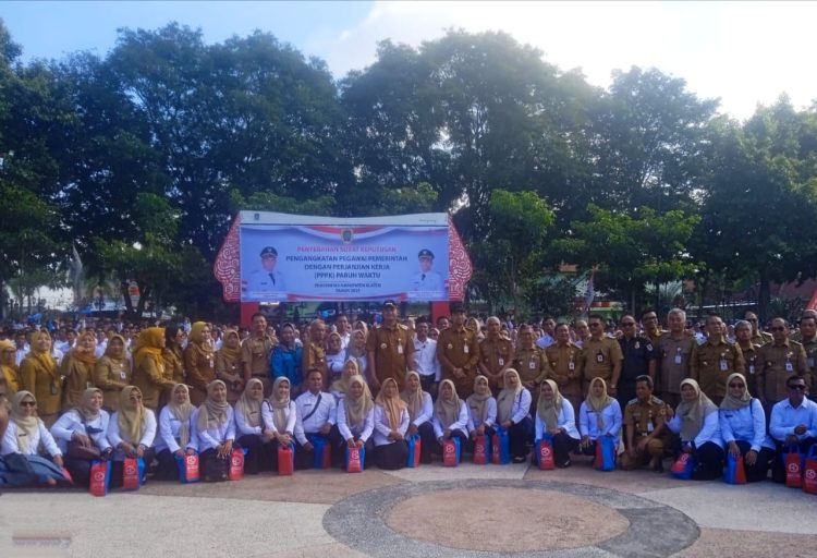 Ribuan Tenaga Kerja Paruh Waktu di Klaten Terima SK PPPK