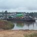 Waduh! Ponton Penyeberangan Kapuas Tanjung Sekadau Diduga Operasi Tanpa Izin Sandar Dermaga