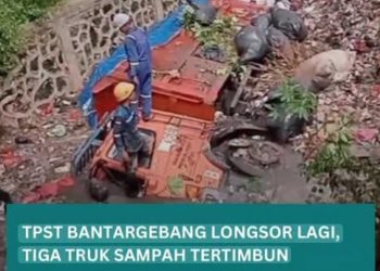Longsor di TPA Bantar Gebang, Tiga Truk Sampah Terperosok ke Kali