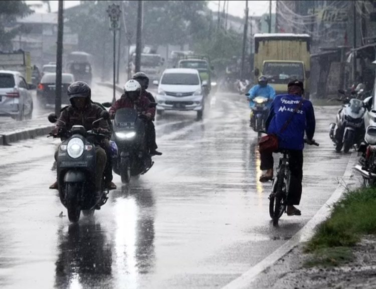 Hujan Lebat Guyur Jabodetabek, BMKG Keluarkan Peringatan Dini Cuaca Ekstrem