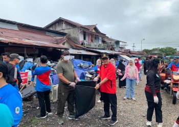 GERAKAN INDONESIA ASRI, Kodim 1206/Putussibau Bersama Forkopimda Laksanakan Jum’at Bersih di Sekitaran Putussibau Kota
