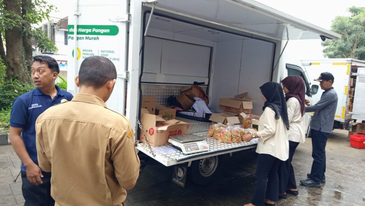 Penyaluran Subsidi Harga Pangan di Pasar Gedhe Klaten