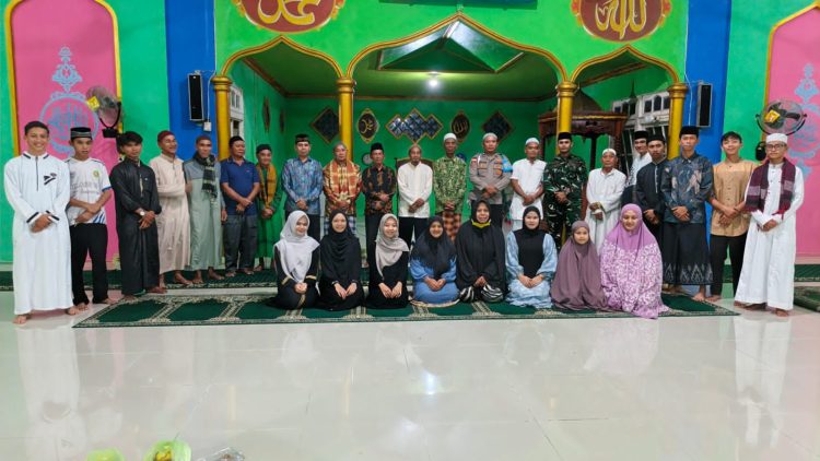 Safari Ramadhan, Babinsa Koramil 1206-09/Jongkong Pererat Silaturahmi Dengan Warga