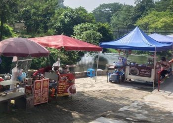 Lonjakan Harga Plastik Bikin Pedagang Kecil di OMAC Resah