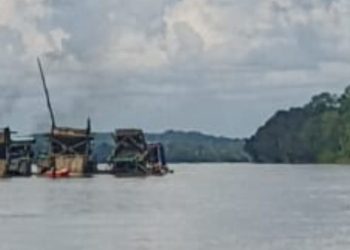 PETI di Sungai Kapuas Terkuak : Oknum DPRD Sekadau Inisial H Diduga Terlibat, Sikap Kapolres di Pertanyakan??