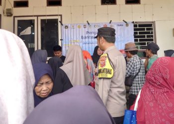 Kawal Bantuan Tepat Sasaran, Polres Purwakarta Pastikan 500 KPM di Sukasari Terlayani dengan Aman