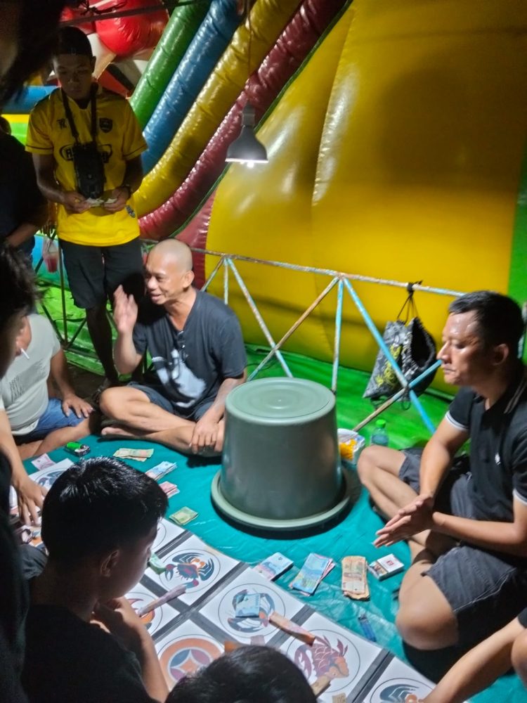 Hiburan *Bobo* di Sepauk Disorot, Warga Pertanyakan Dugaan Praktik Kolok-kolok ilegal Bebas Beroperasi