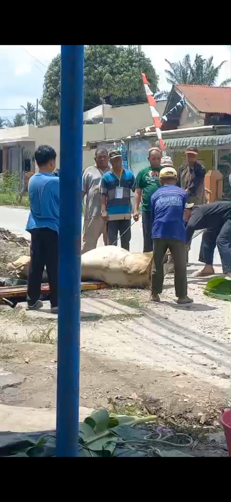 Musholla Al-Ikhlas Indrapura Menyembelih Hewan Qurban