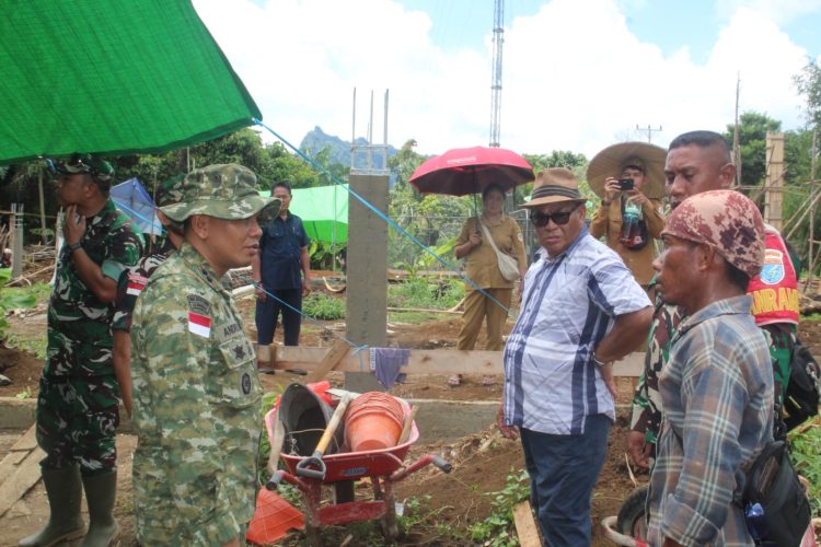 Dukung Percepatan KDKMP, Dandim 1206/Putussibau Tinjau Langsung Progres Pengerjaan di Lapangan