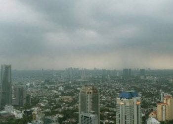 BMKG: Sebagian Besar Wilayah Indonesia Diprediksi Berawan dan Diguyur Hujan Jumat Ini