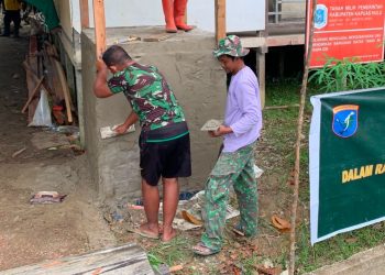 Sinergi Tanpa Batas, Satgas TMMD Regtas Ke-129 Kodim 1206/Putussibau Bersama Polri dan Warga Gotong Royong Rampungkan Sumur Bor di Desa Ulak Pauk