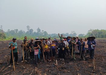 Tim Sosialisasi Karhutla Mabes TNI Ajak Warga Desa Kedamin Darat : Menjaga Hutan, Menjaga Kehidupan Untuk Indonesia