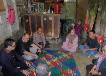 Bupati Batu Bara Kunjungi Warga Terdampak Musibah di Desa Petatal