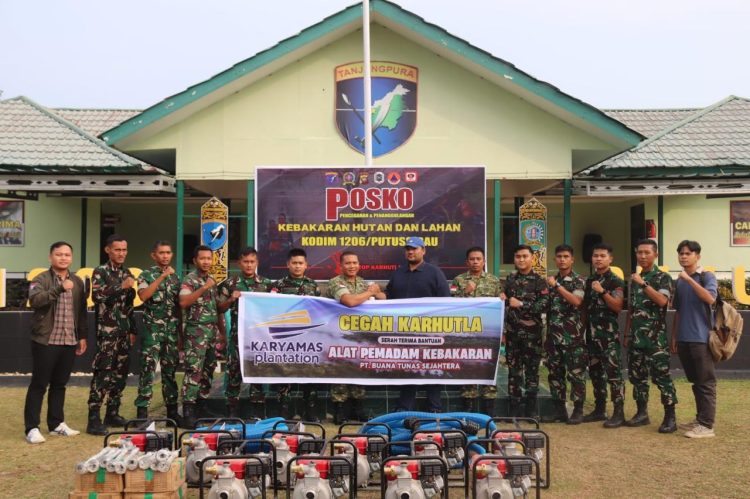 Perkuat Respons Hadapi Karhutla, Kodim 1206/Putussibau Terima Sarpras Damkar dari PT Karyamas Plantation