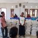 115 Kepala Keluarga di Desa Nakramto Kecamatan Babar Timur Terima Bantuan Pangan