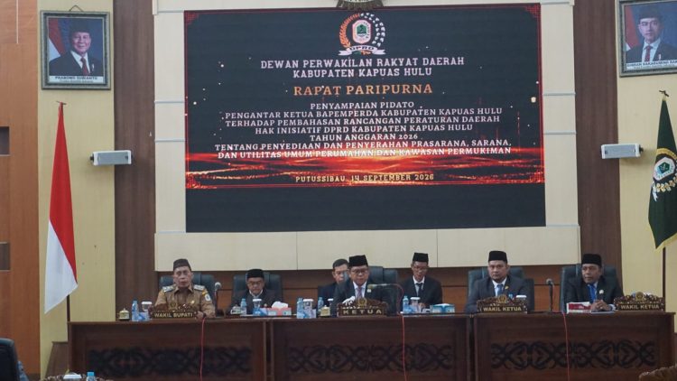 Kasdim Hadiri Rapat Paripurna Penyampaian Raperda Hak Inisiatif DPRD Kapuas Hulu tentang Penyediaan dan Penyerahan PSU Perumahan