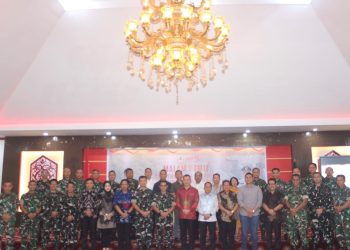 Pisah Sambut Penuh Keakraban, Kasdim 1206/Putussibau Bersama Forkopimda Kapuas Hulu Lepas Tim Satgas Karhutla Mabes TNI