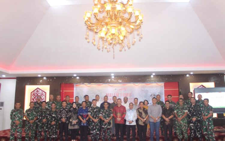Pisah Sambut Penuh Keakraban, Kasdim 1206/Putussibau Bersama Forkopimda Kapuas Hulu Lepas Tim Satgas Karhutla Mabes TNI