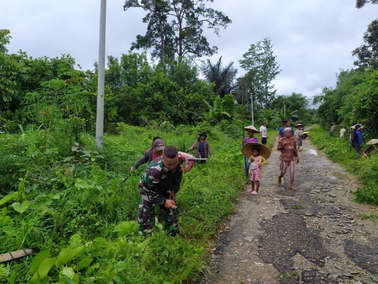 TNI dan Warga Laksanakan Budaya Gotong Royong, Merupakan Kepribadian Bangsa Indonesia