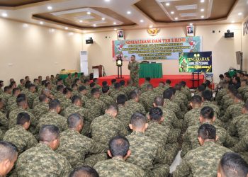 Dandim 1206/Putussibau Beri Pengarahan dan Penekanan kepada Anggota Saat Jam Komandan